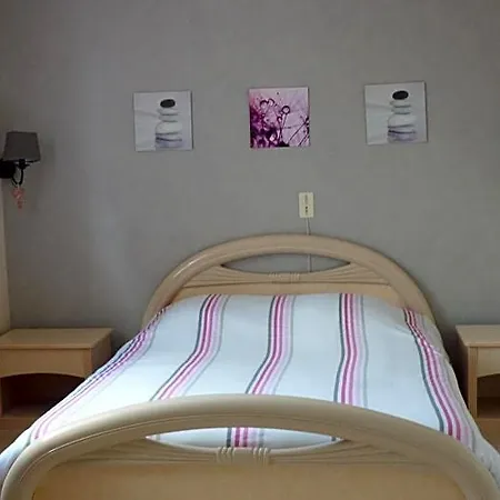 D'hotes Le Gilliard Bed & Breakfast