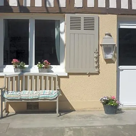 D'hotes Le Gilliard Bed & Breakfast 3*